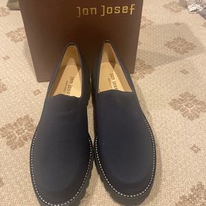 Jon Josef Gemma Navy loafer